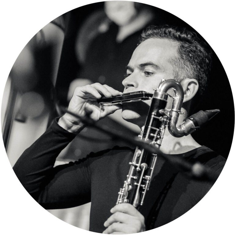 CONTRASTS – in collaboration with the clarinet player Miguel Pérez Iñesta